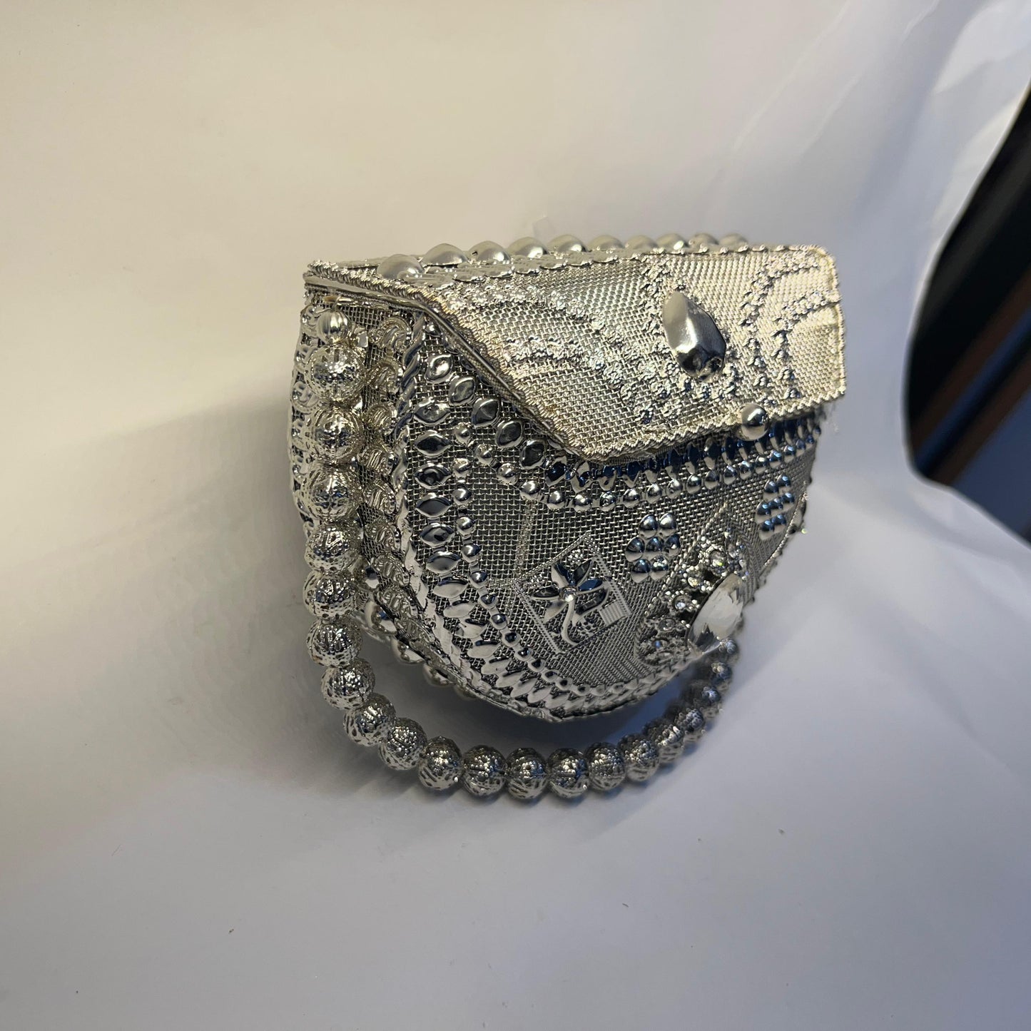 Noor Pearl Mini Metal Clutch-Gold Silver