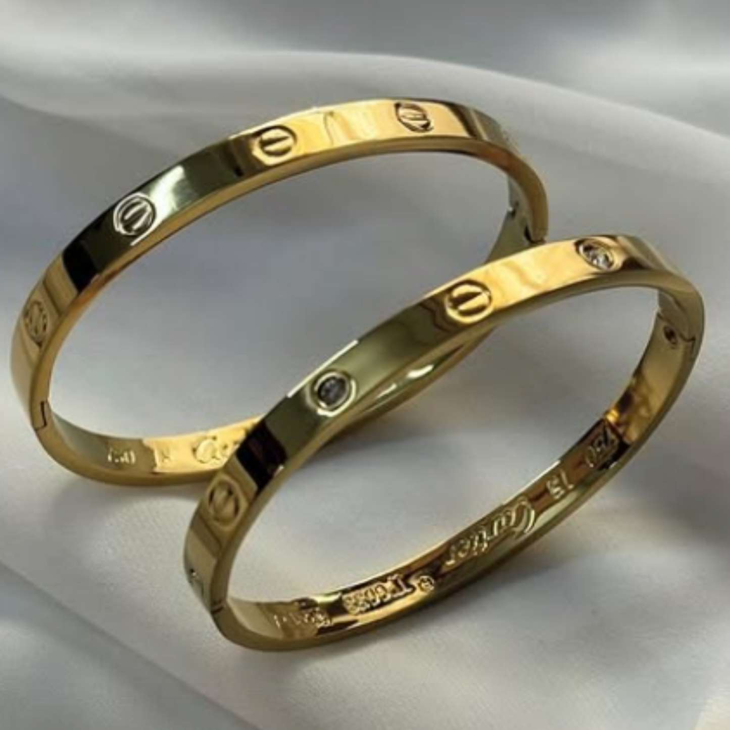 Screw Motif Cuff-Gold